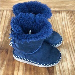 Ugg boots toddler size 8